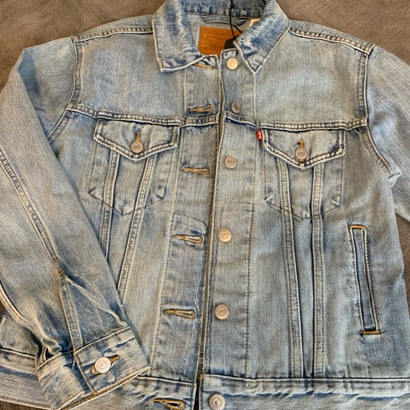 Levi’s denim jacket - Picture 3 of 5